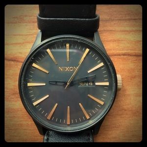 Nixon Men’s Sentry Watch, Black Leather